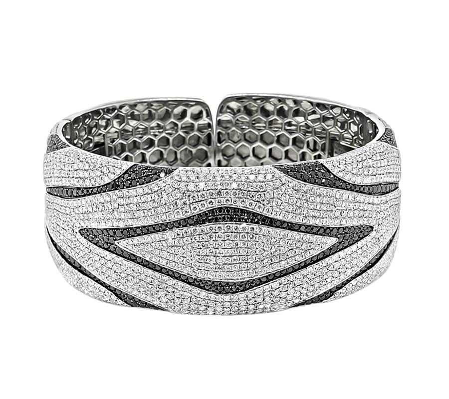 16.00ct Diamond 9.00ct Black Diamond Gold Bangle