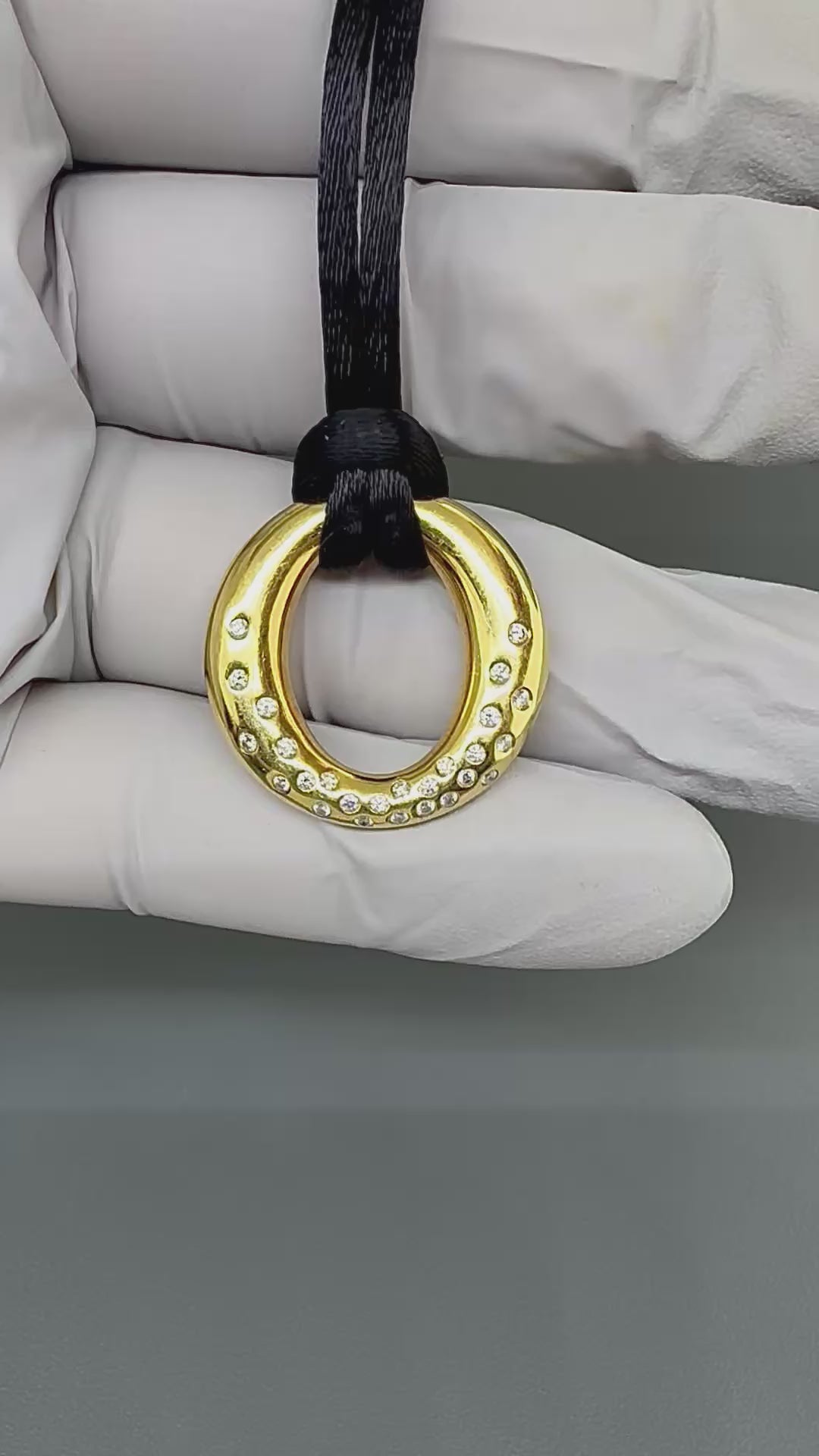 Estate Tiffany & Co Diamond 18k Yellow Gold Pendant Necklace