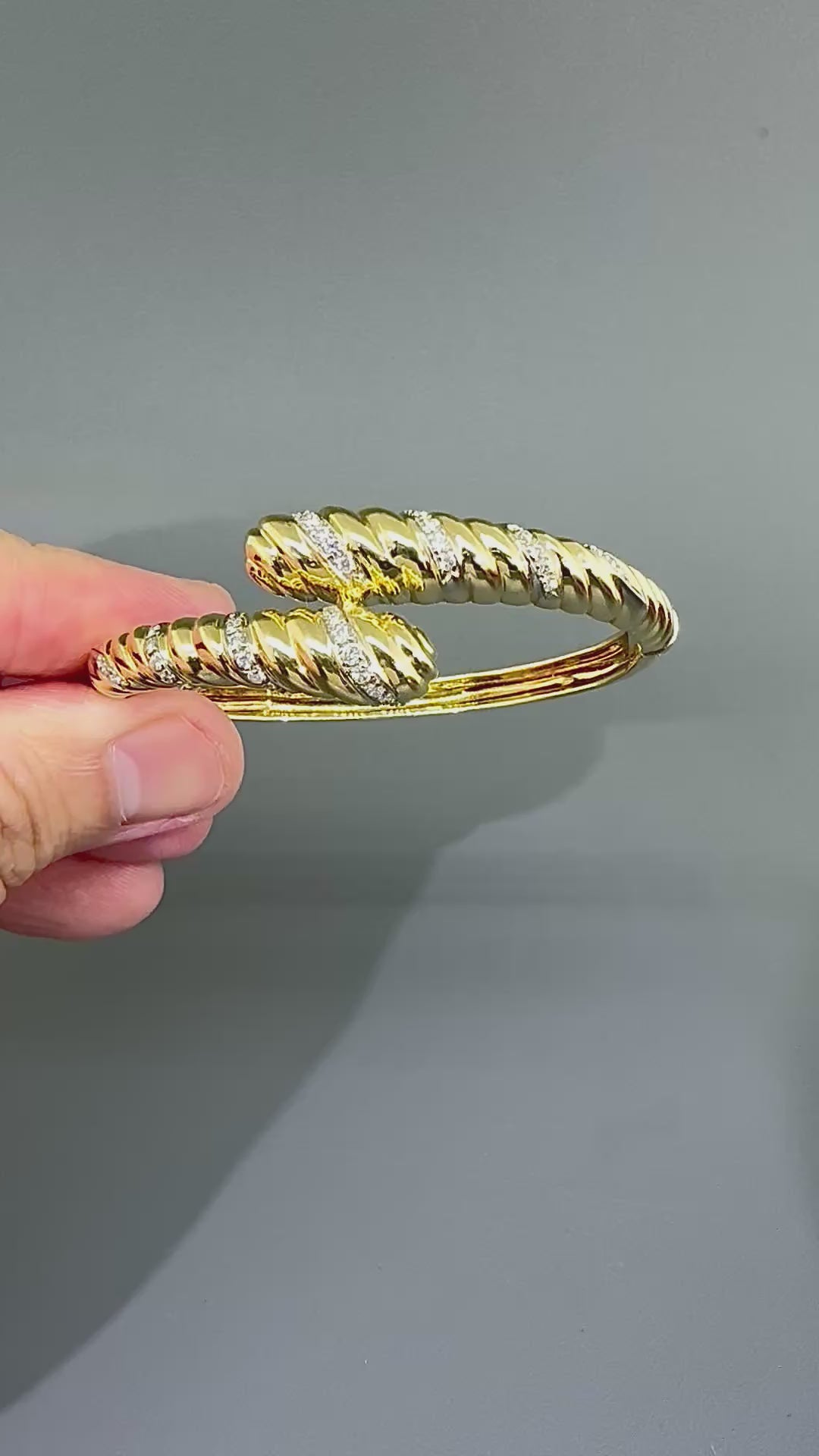 Estate Diamond 18k Yellow Gold Bangle