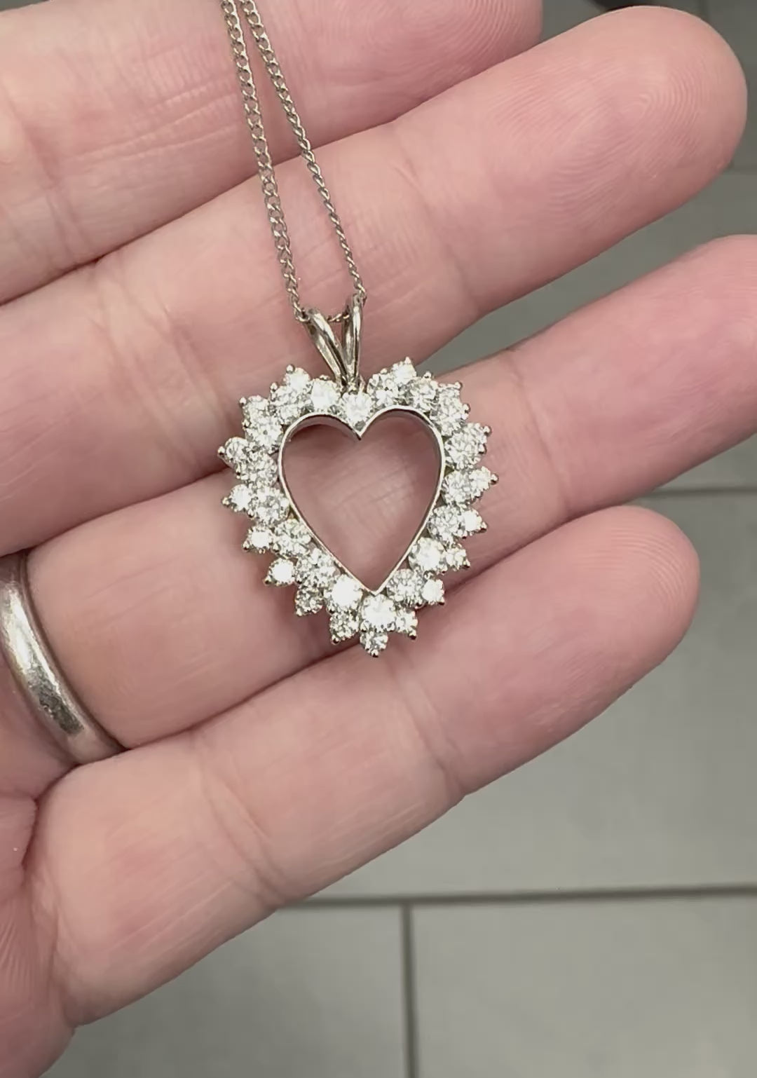 Estate 2.00ct Diamond 14k White Gold Heart Pendant Necklace
