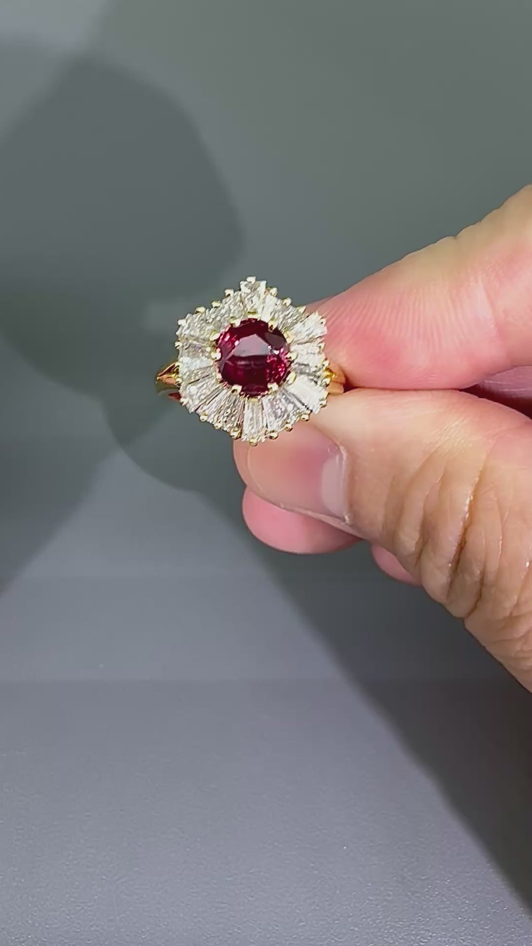 Estate 1.00ct Ruby 0.75ct Diamond 18k Yellow Gold Ring