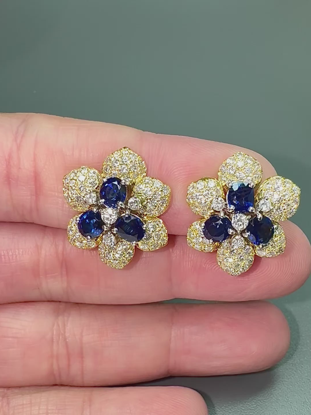 Estate 3.44ct Sapphire 3.20ct Diamond 18k Yellow Gold Flower Earrings