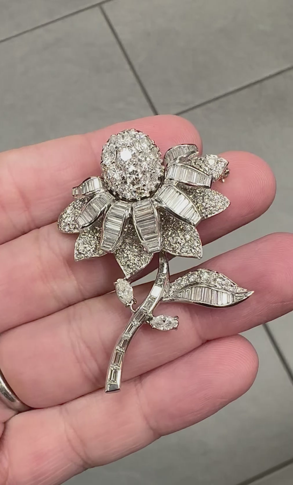 Estate 6.00ct Diamond Platinum Flower Pin