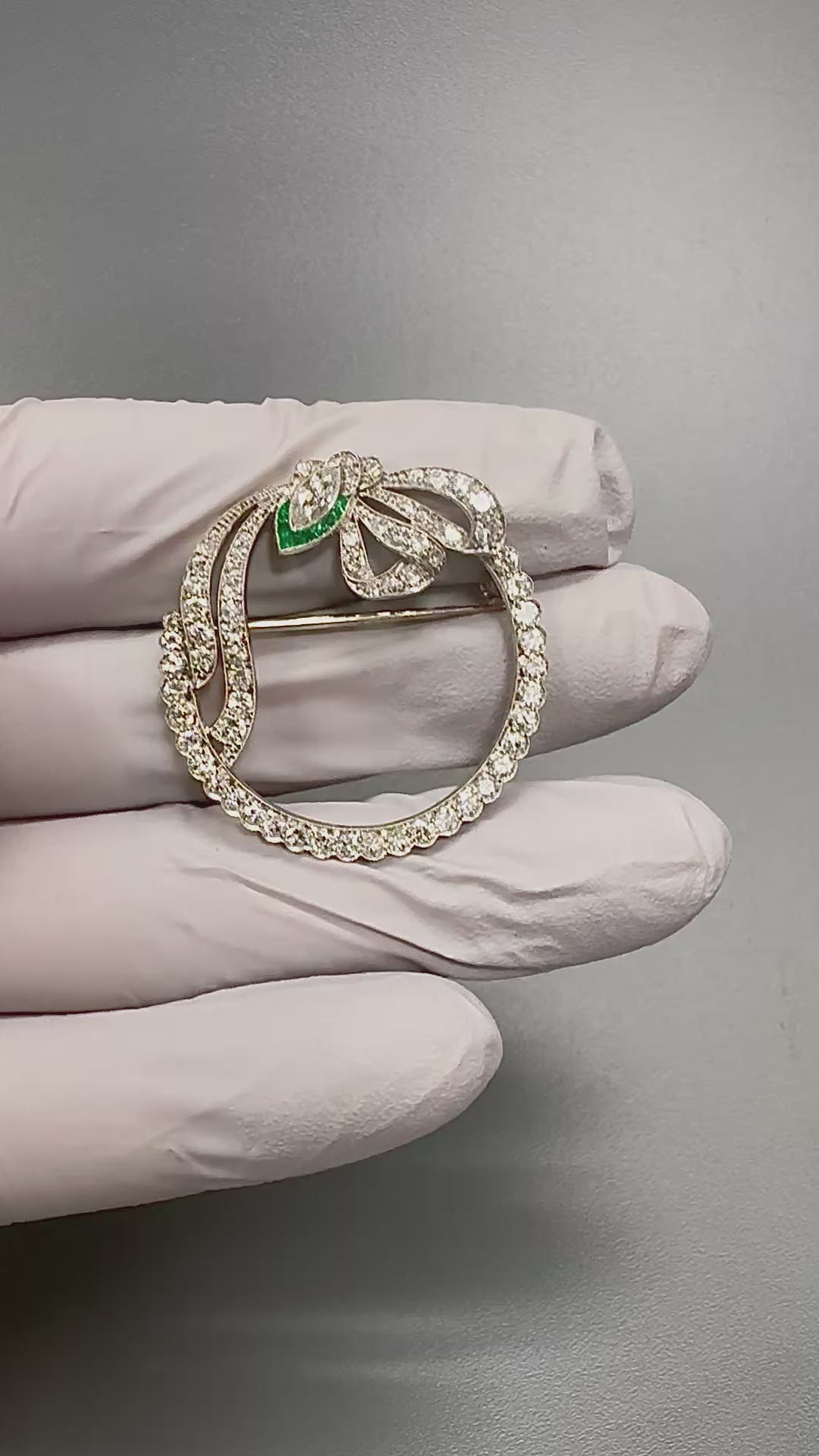 Art Deco 3.00ct Diamond Emerald Platinum Pin