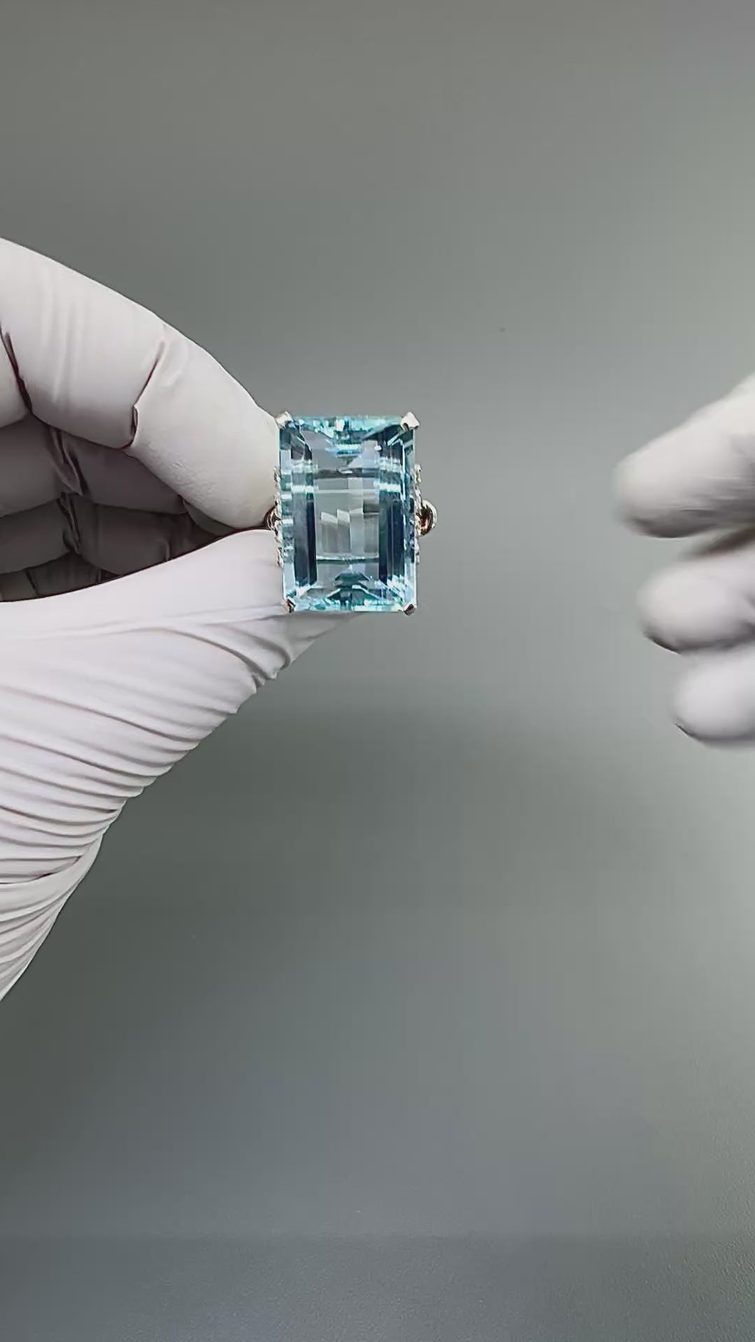 Estate 26.50ct Aquamarine 0.40ct Diamond Platinum Ring