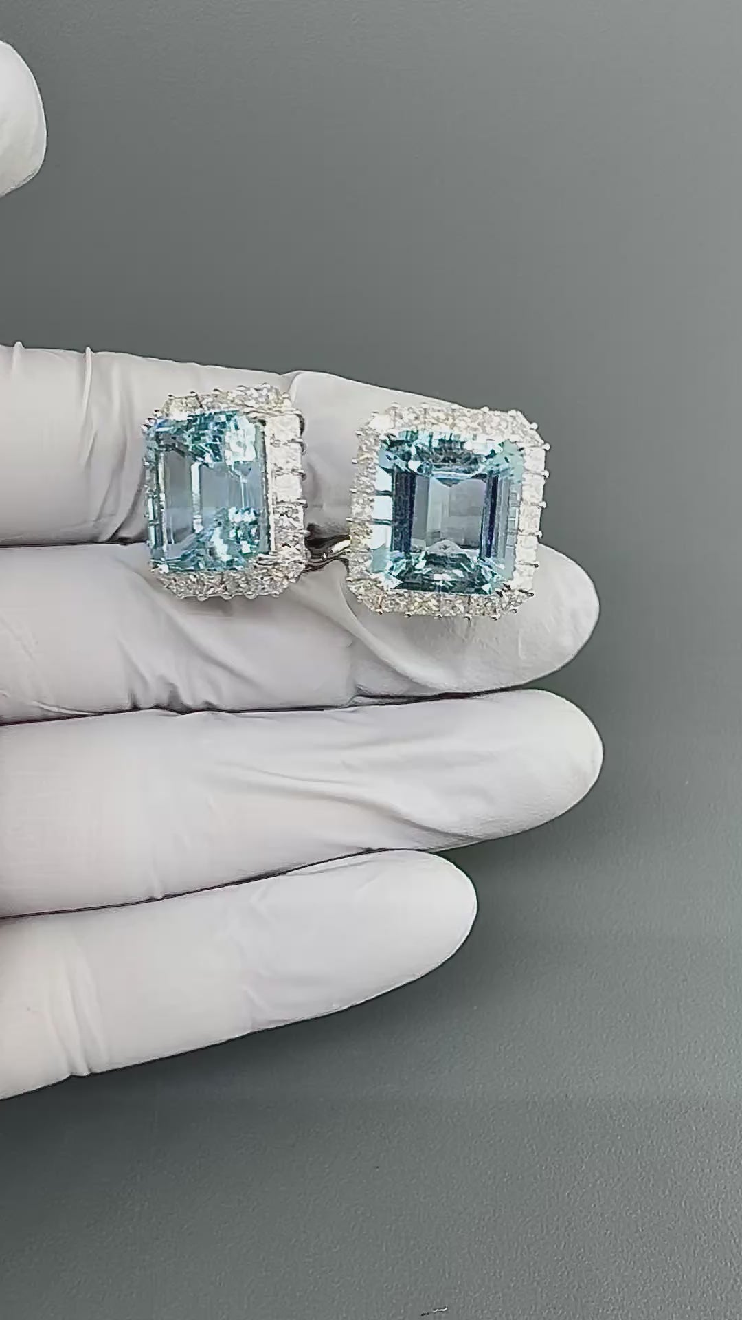 Estate 22.00ct Aquamarine 4.00ct Diamond 14k White Gold Earrings