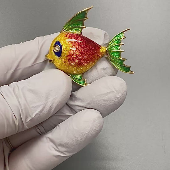 Estate Enamel 18k Yellow Gold Fish Pin