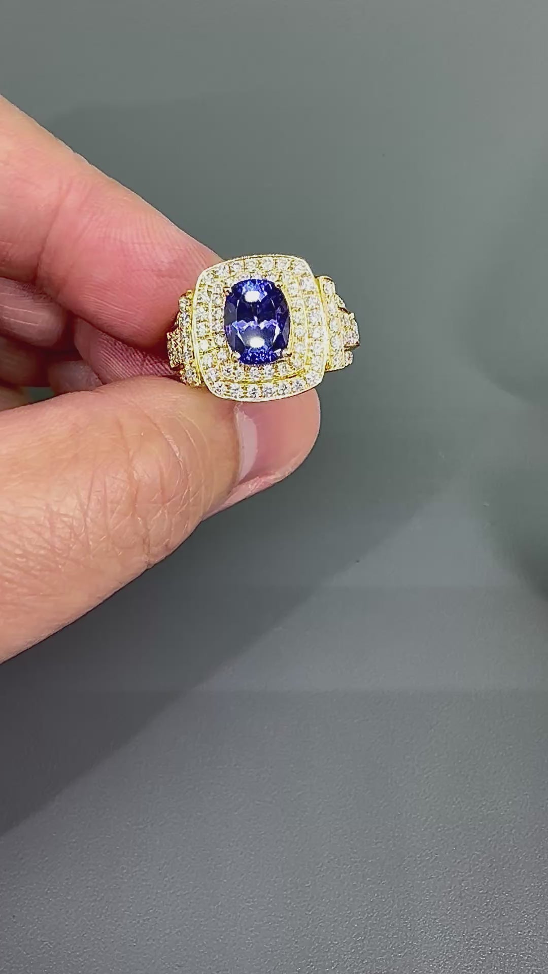 Estate 2.00ct Tanzanite 1.75ct Diamond 14k Yellow Gold Ring