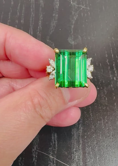 Estate Green Tourmaline 0.50ct Diamond 18k Gold Ring
