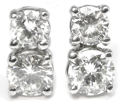 Round Cut Diamond 18k White Gold Earrings