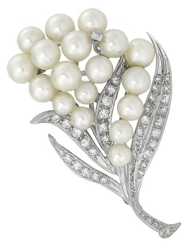 Vintage Round Pearl Round Cut Diamond 14k White Gold Flower Pin