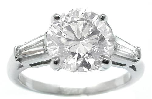 Round Diamond Engagement Ring