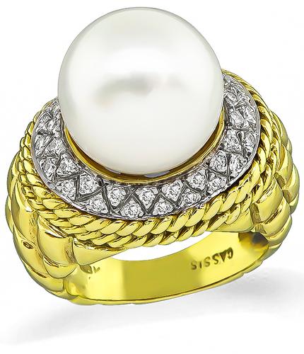 Round Cut Diamond Pearl 18k Gold Ring by Cassis