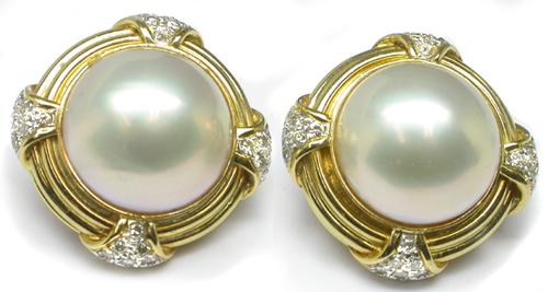 Round Cut Diamond Pearl 18k Yellow Gold Earrings