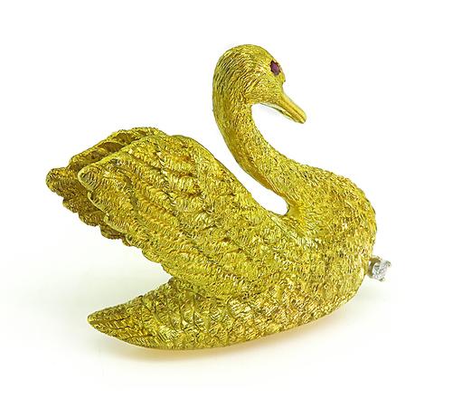 18k Yellow Gold Swan Pin