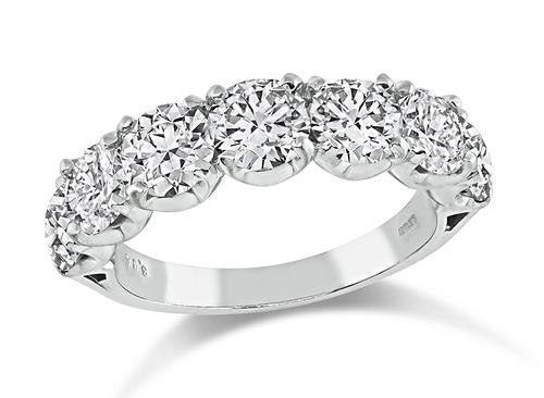 Round Cut Diamond 18k White Gold Ring