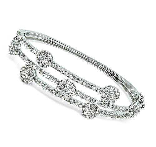 Round Cut Diamond 14k White Gold Bangle