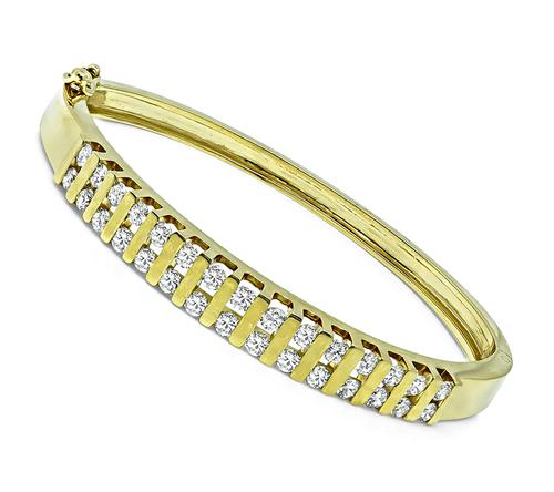 Round Cut Diamond 14k Yellow Gold Bangle