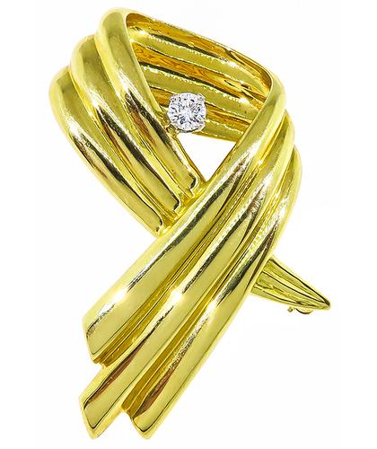Round Cut Diamond 18k Yellow Gold Ribbon Pin by Dankner
