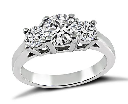 Round Cut Diamond Platinum Engagement Ring