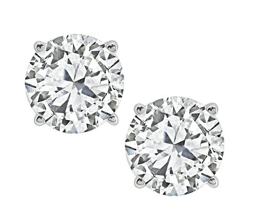 Round Cut Diamond 18k White Gold Stud Earrings