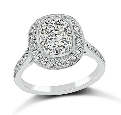 Cushion Cut Diamond 18k White Gold Engagement Ring