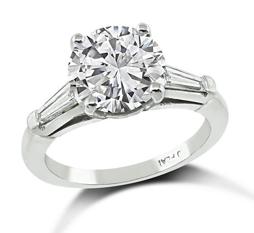 Round Cut Diamond Platinum Engagement Ring