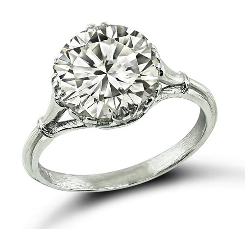 Round Cut Diamond Platinum Engagement Ring