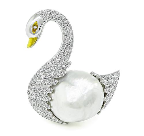 Round Cut Diamond Mabe Pearl 18k White and Yellow Gold Swan Pin