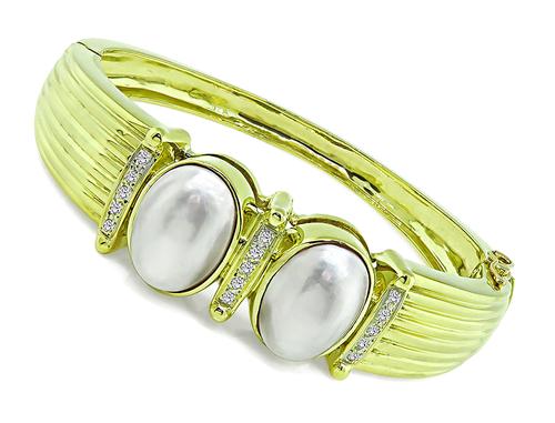 Round Cut Diamond Mabe Pearl 14k Yellow Gold Bangle