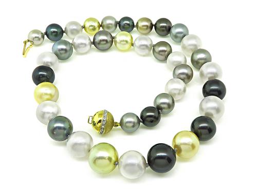 Round Cut Diamond 18k Yellow Gold Clasp Multi Color South Sea Pearl Necklace
