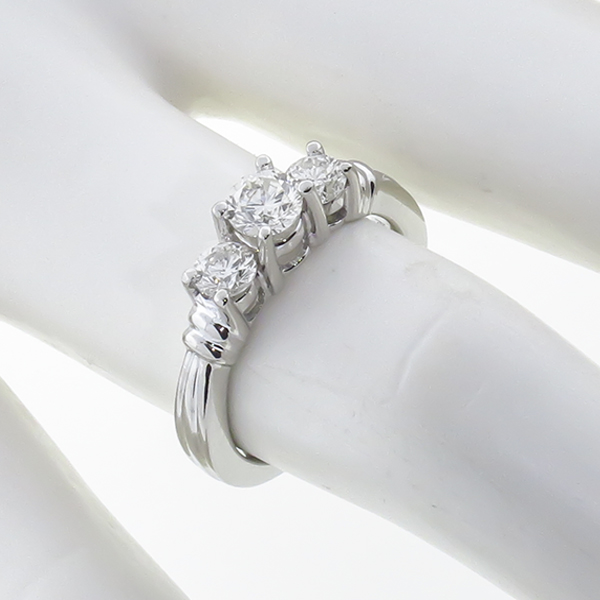  diamond  platinum engagement ring 1