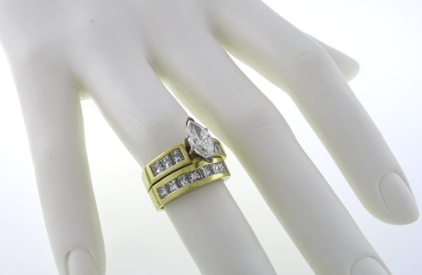 1.01ct diamond engagement ring and wedding band set photo 1