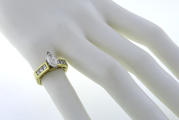 1.01ct diamond engagement ring and wedding band set photo 1