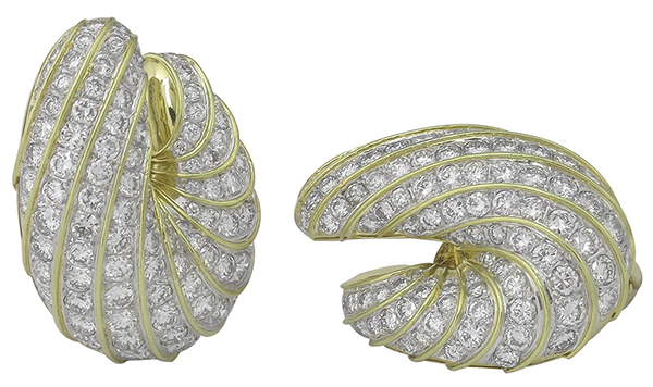 15.70ct diamond gold earrings front view photo 