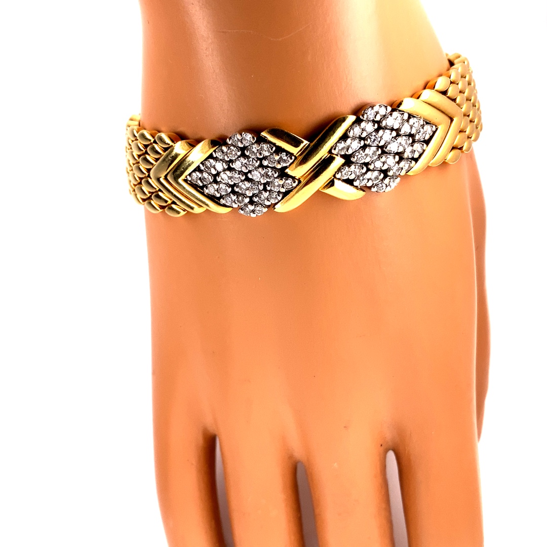 Vintage Diamond Bee Hive 18 karat Gold Bracelet