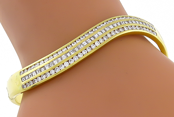 3.00ct diamond gold bangle photo 1