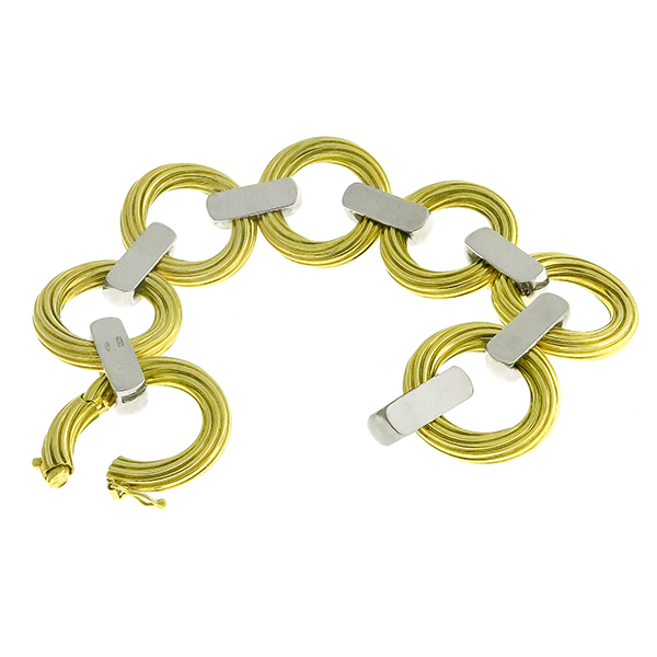 Gold Rings  And Bar Chain Bracelet