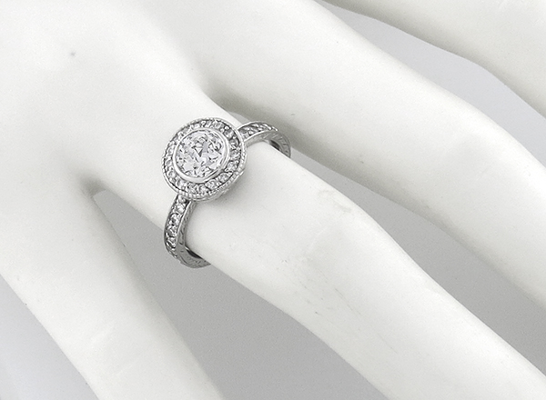 antique style 0.92ct center diamond engagement ring photo 1