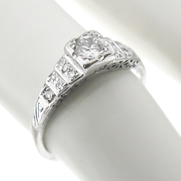 platinum engagement ring 1