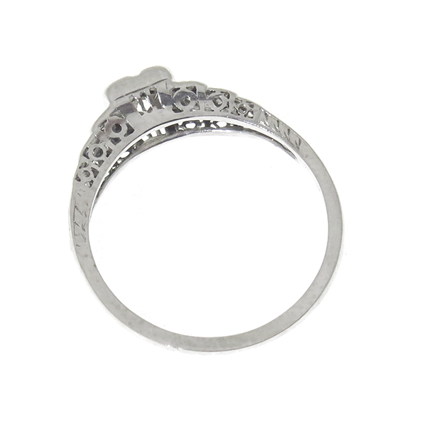 platinum engagement ring 1