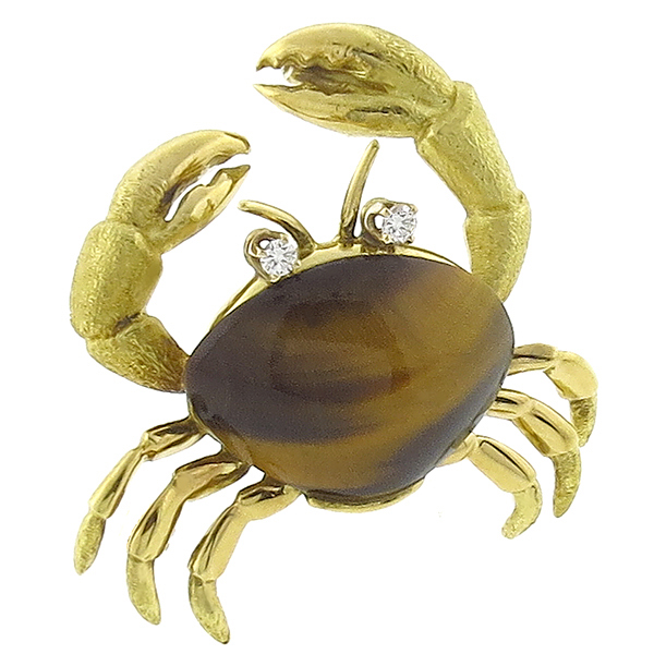 18k yellow gold diamond and tiger eye crab pin 1