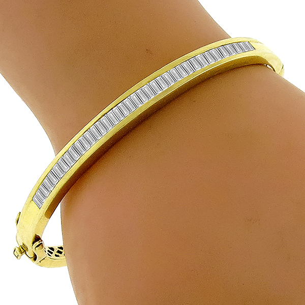 1.60ct Diamond Gold Bangle 