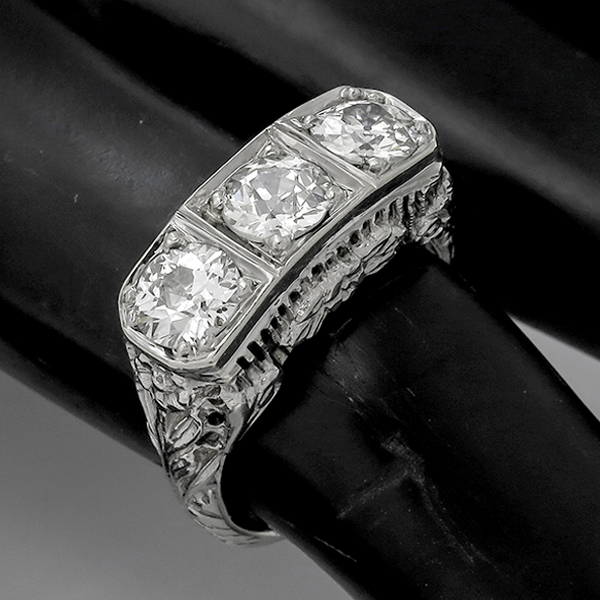 vintage 1.70ct diamond 18k gold anniversary ring 3/4 view photo