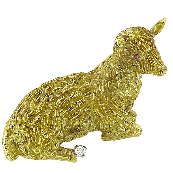 18k yellow gold ewe or lamb pin 1