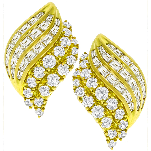 5.66ct Diamond Gold Earrings