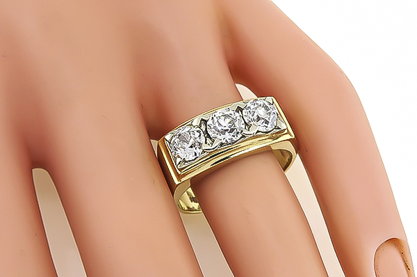 Estate 1.90ct Diamond Gold Ring