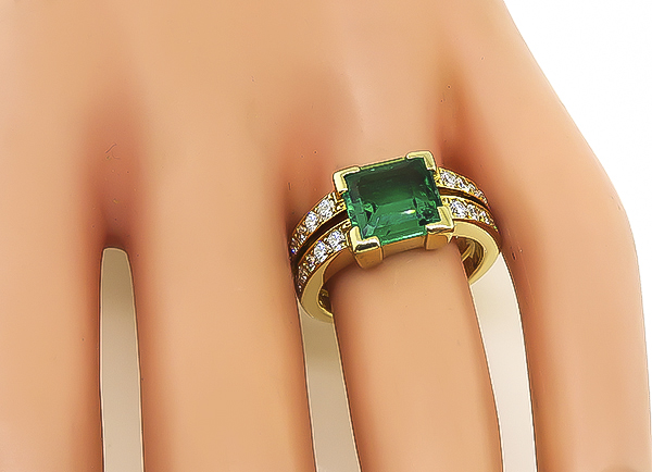 1.92ct Colombian Emerald 0.69ct Diamond Gold Ring