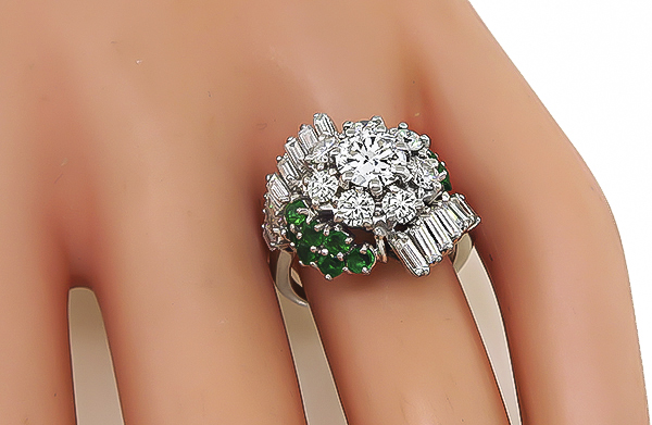 Estate 0.80ct Center Diamond 1.10ct Side Diamond 0.70ct Emerald Cocktail Ring