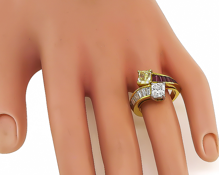 GIA Certified 0.94ct Diamond 1.01ct Fancy Yellow Diamond Ring